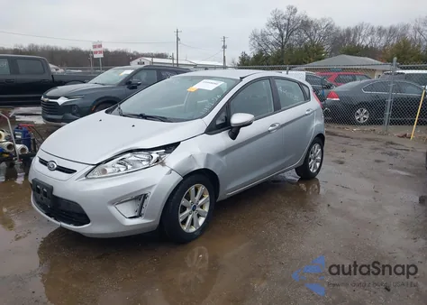 2013 Ford Fiesta Se z USA, uszkodzony, nr VIN 3FADP4EJ2DM195033